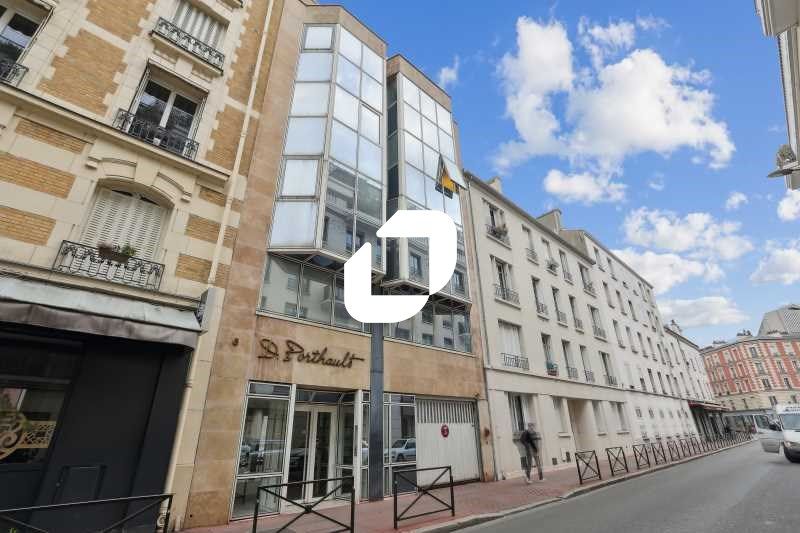 Rare à Levallois ! Immprove vous propose des bure