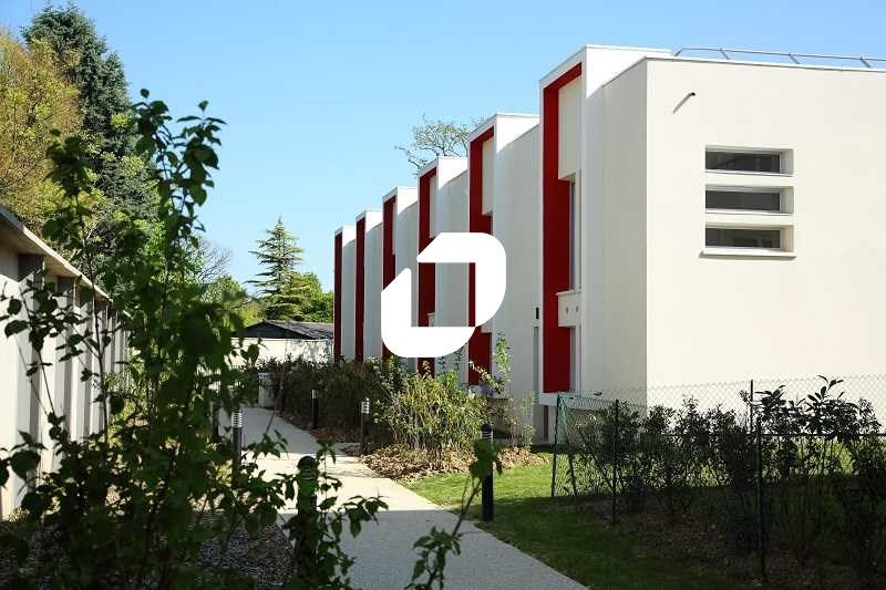 Au sein d'un immeuble récent et à 10 min du RER A