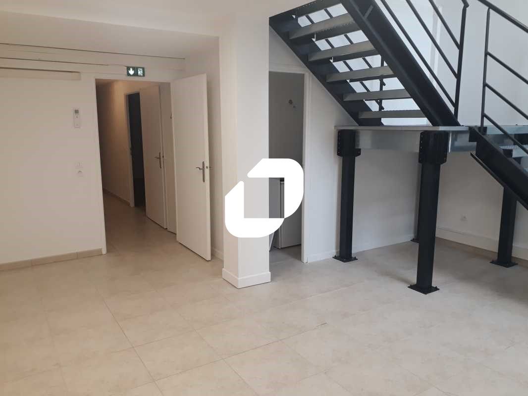 Au sein d'un immeuble récent et à 10 min du RER A