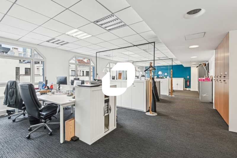 Bureaux « plug and play » avec superbe terrasse p