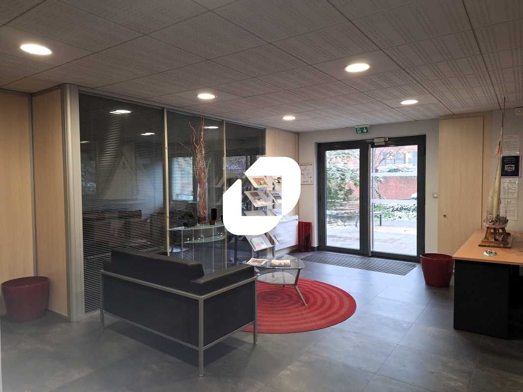 Située au coeur du quartier d'affaires animé de M