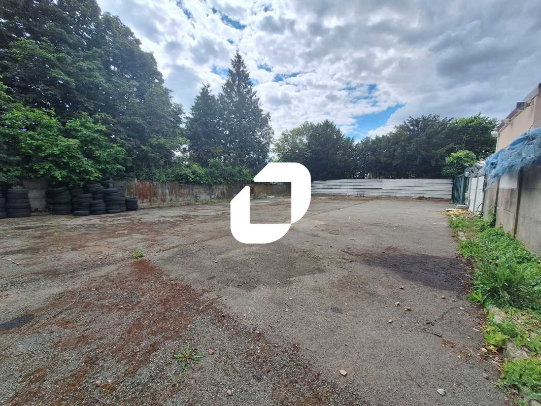 À Villebon-sur-Yvette, idéalement situé à proximi