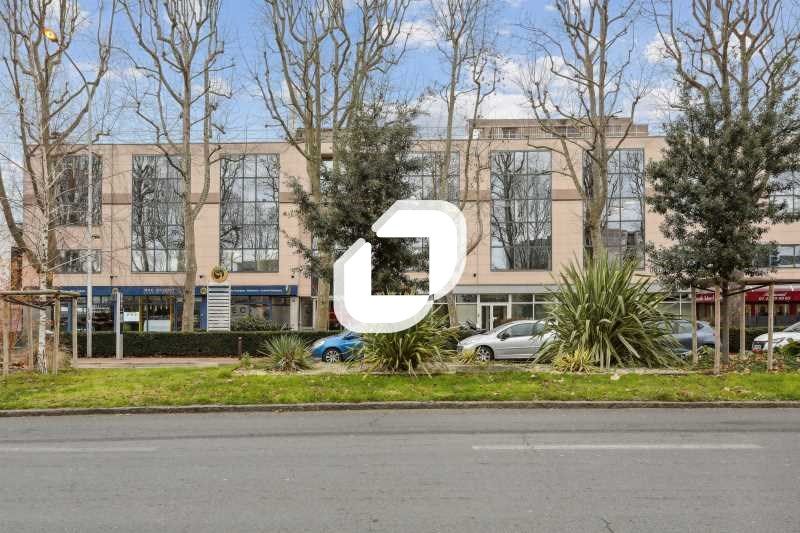 Situés à Créteil ECHAT, proches des accès autorou