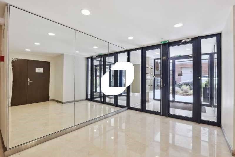 A proximité de l'arrêt Suresnes-Longchamps du T2,