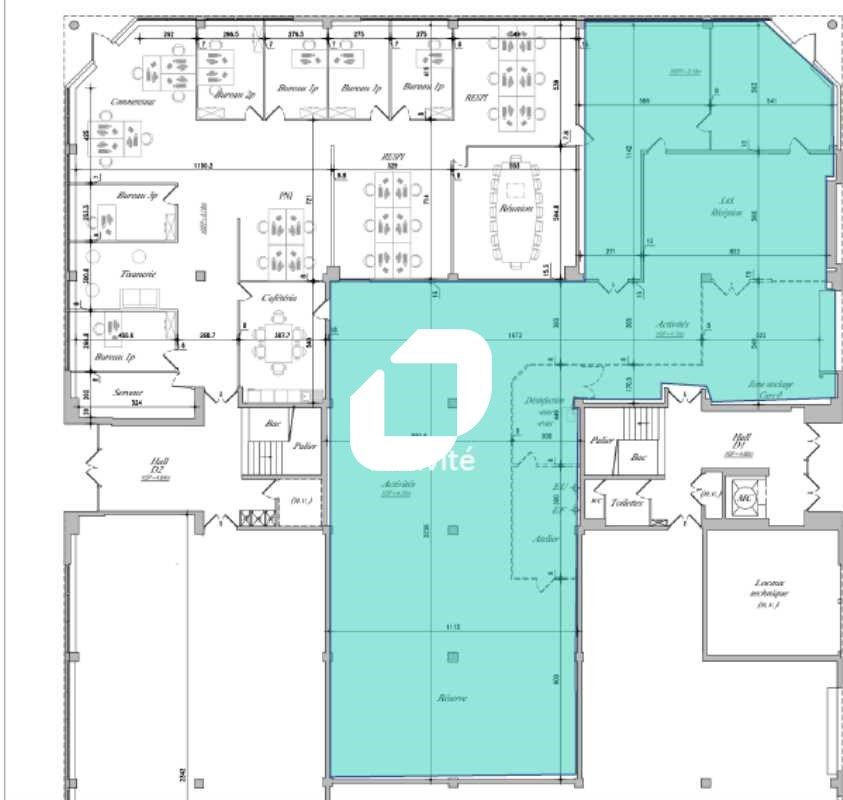 Location entrepots 702 m² non divisibles