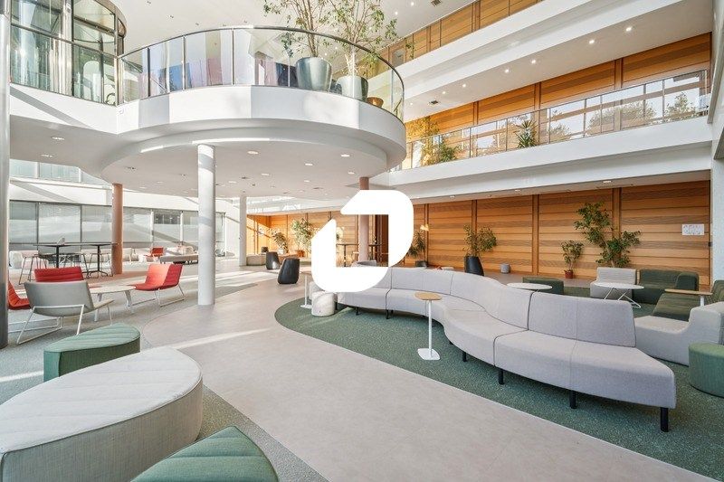 Situé à Roissy en France (95), à proximité des au