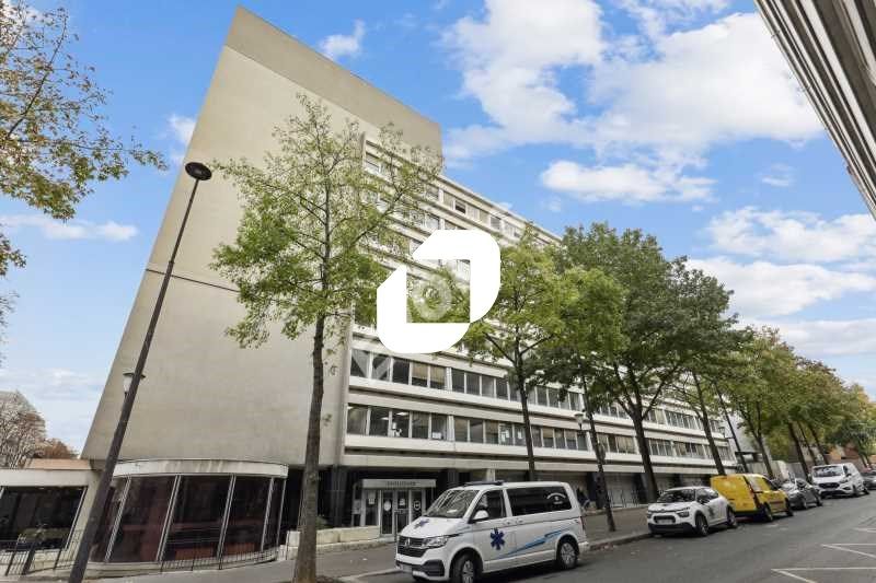 Refait à neuf en 2016.Au sein d'un immeuble récen