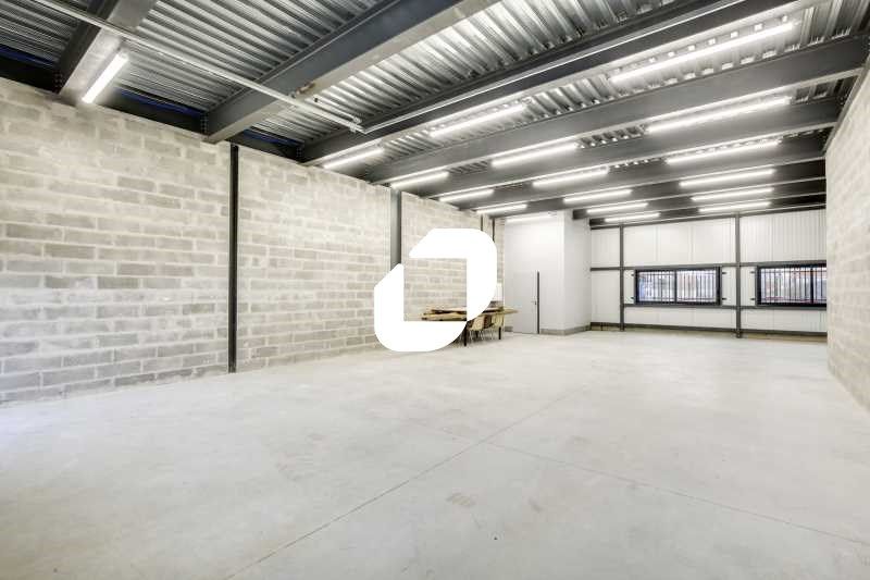 Immprove vous propose deux locaux mixtes d'activi