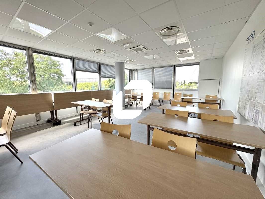 VELIZY ESPACE - Immprove vous propose à la locati