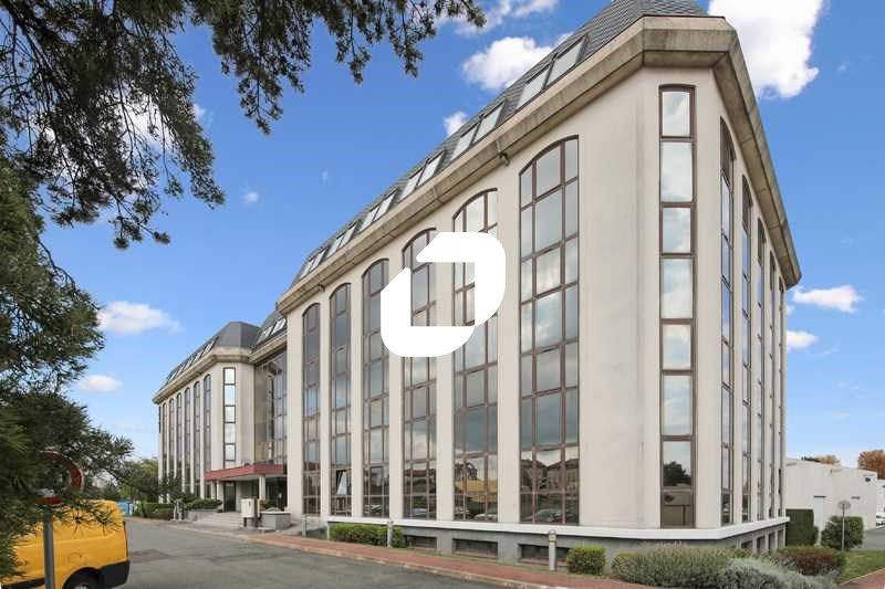 Nous vous proposons à la location un immeuble de 