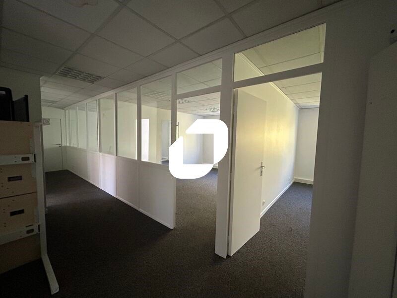 Au coeur de Noisy Le Grand, Idéalement placé, à p