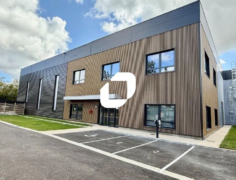 Situé avenue Georges Politzer à Trappes, dans les