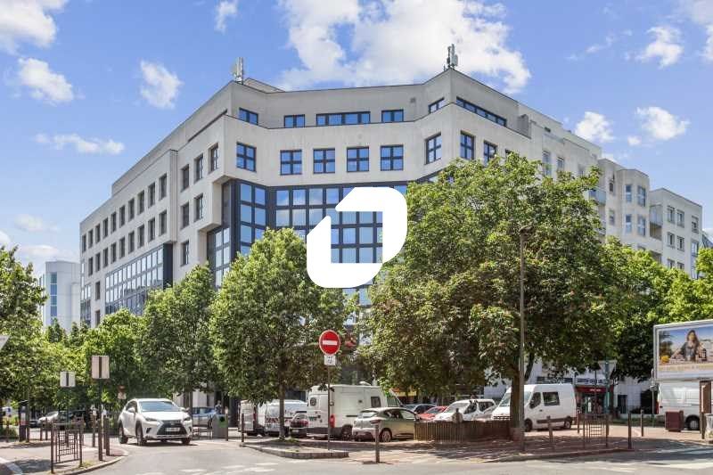 Au coeur de Suresnes, dans un immeuble tertiaire