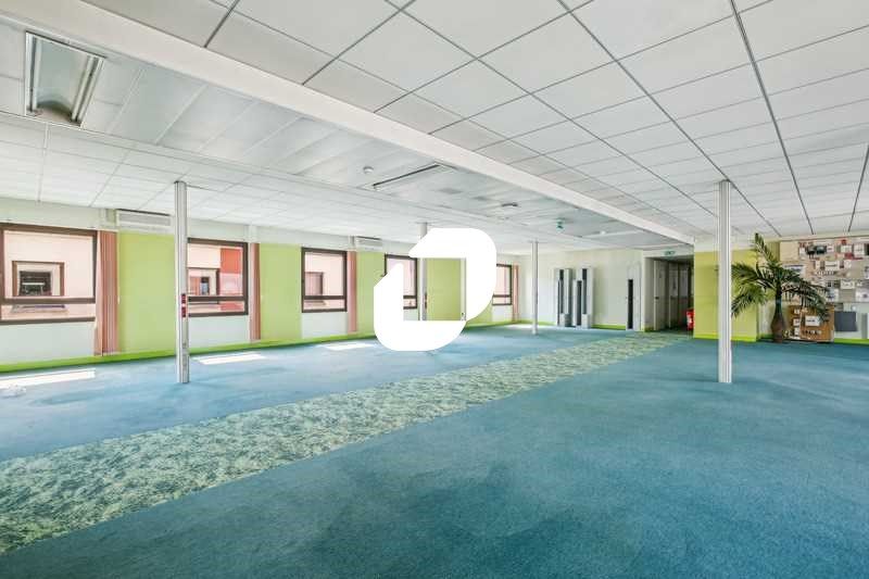 Au coeur de la commune de Montmorency, à pied à 7