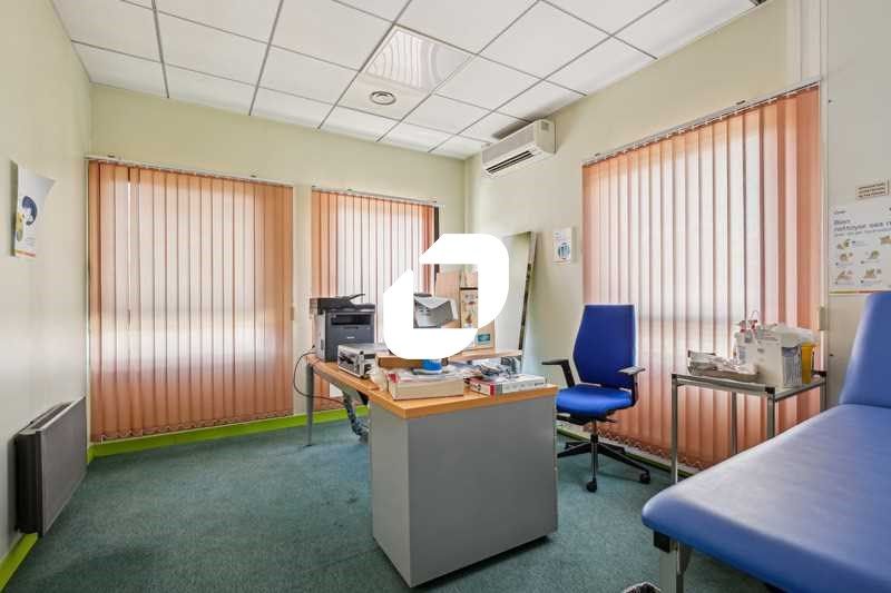 Au coeur de la commune de Montmorency, à pied à 7