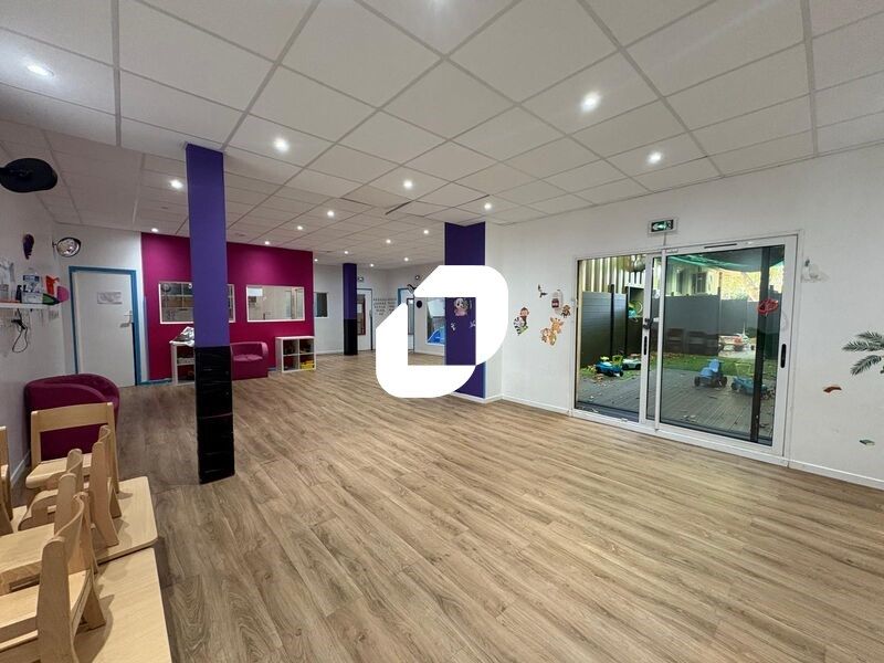 Immprove vous propose une surface en rez-de-chaus