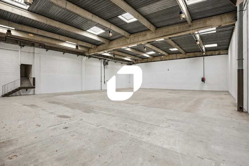 Au coeur du parc d'activité des Glaises à Palaise