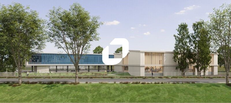 Situé à Alfortville, en bord de Seine , à proximi