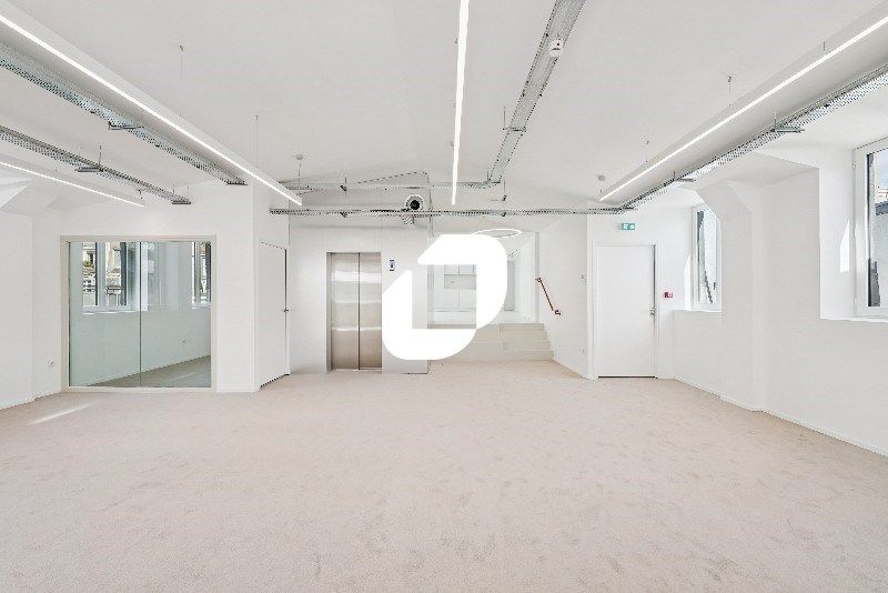 Au coeur du Sentier historique, dans une rue calm