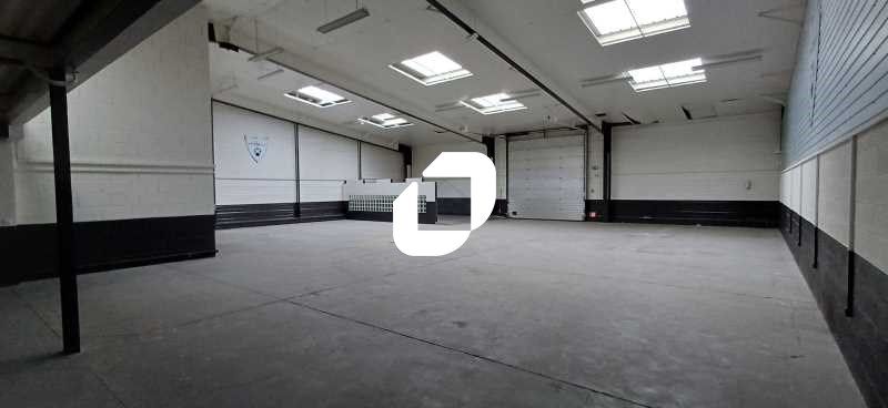 Au sein de la zone d'activités du Petit Parc sur 