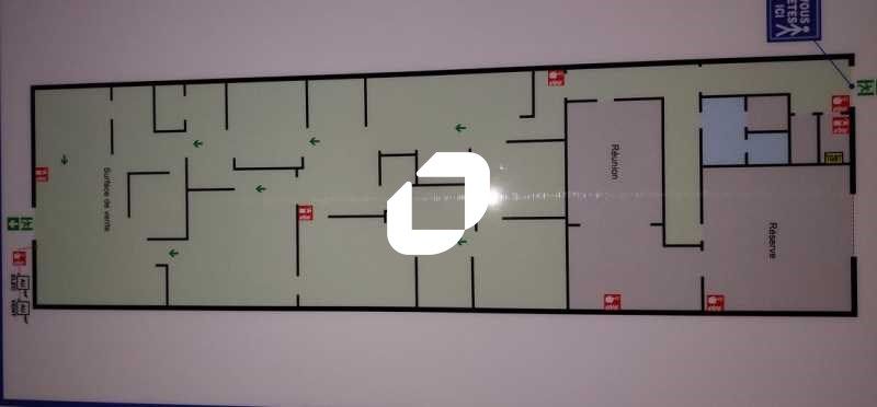 Location locaux commerciaux 569 m² non divisibles