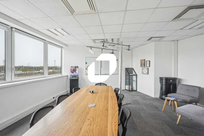 Au sein d'un immeuble moderne et de bon standing,