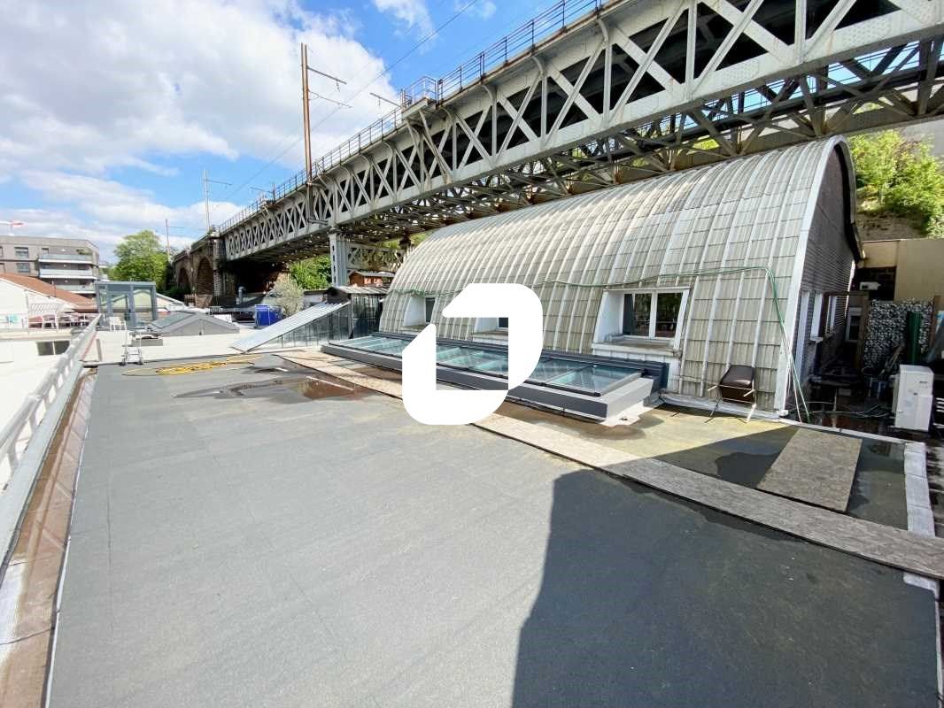 Immprove vous propose, un plateau de bureaux de 1