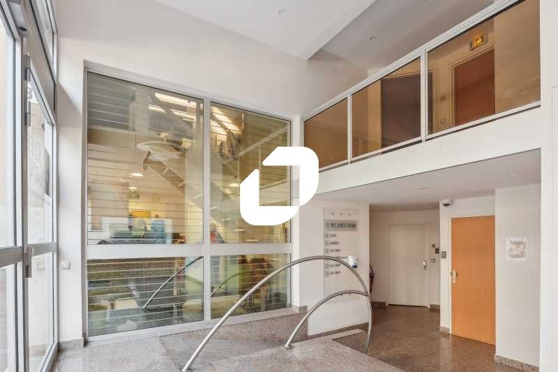 Situé à Issy les Moulineaux, IMMPROVE vous propos