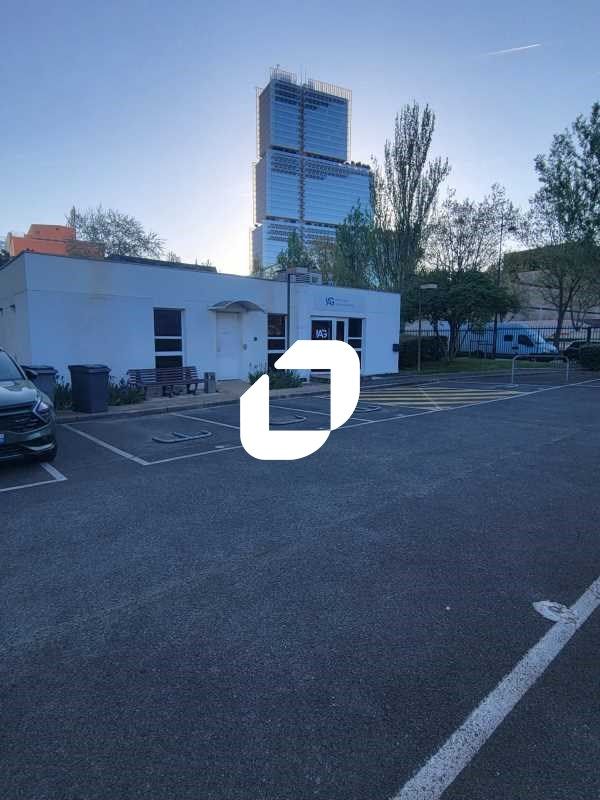 IMMPROVE vous propose à la location un immeuble i