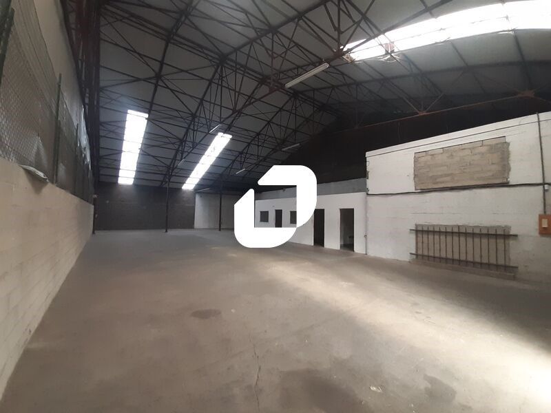 Situé à Sucy-en-Brie, à proximité du RER A statio