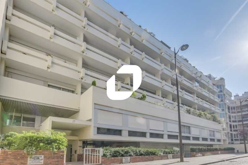 A toute proximité des métros « La Motte-Picquet G