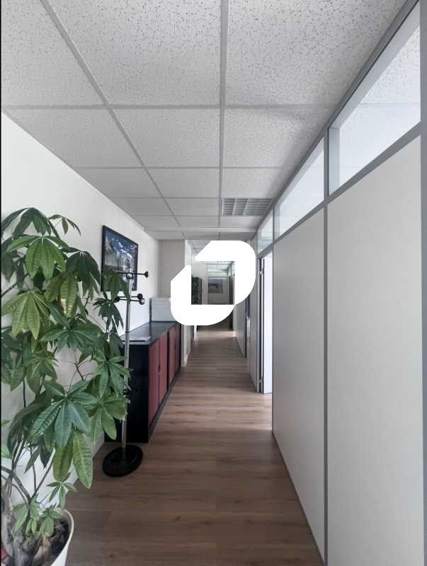 IMMPROVE vous propose une surface de bureaux cloi