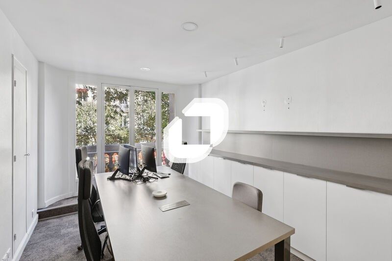 À proximité immédiate du Champ-de-Mars, IMMPROVE 