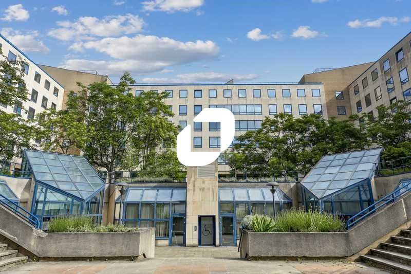 Nous vous proposons à la VENTE dans le bâtiment A