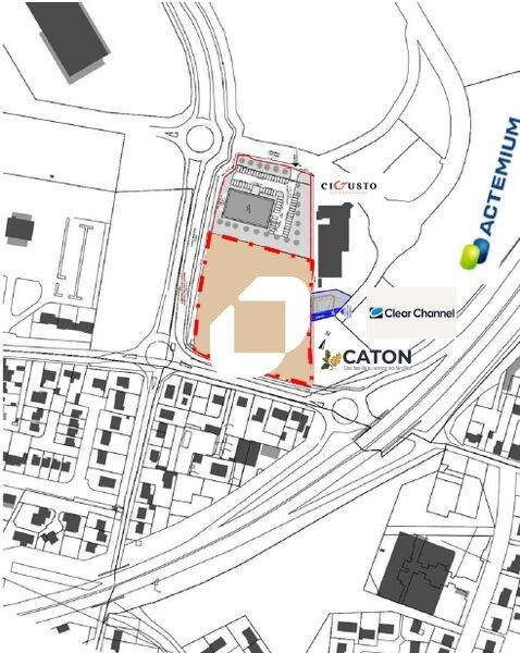 A vendre à louer, beau terrain de 11 450 m² à dév