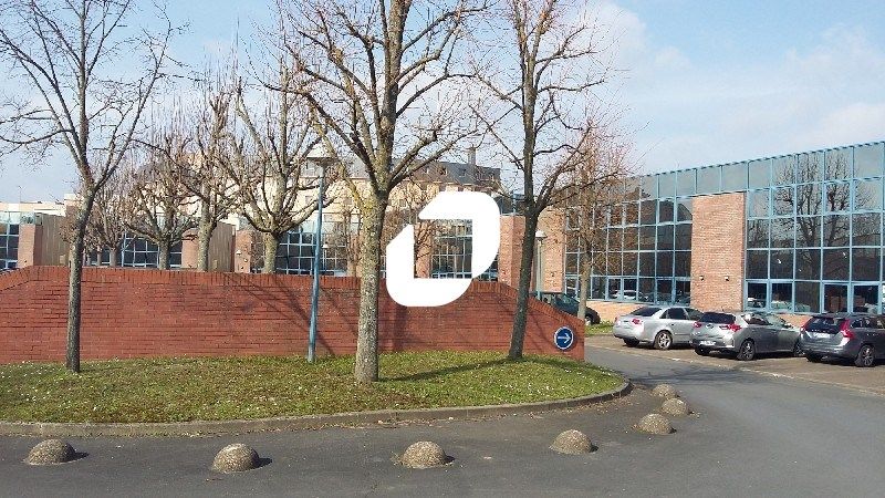 Situé dans un emplacement stratégique à Noisy-le-