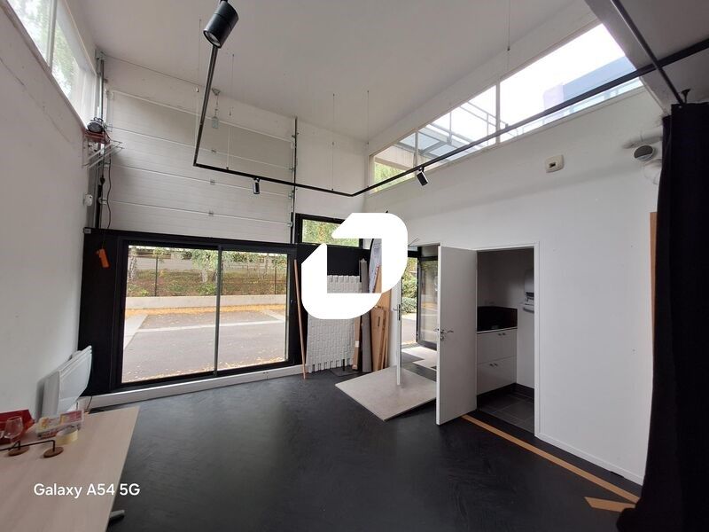 Nous vous proposons à la location des bureaux et 