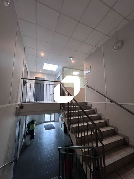 Au sein d'une zone d'activités à Chelles, IMMPROV