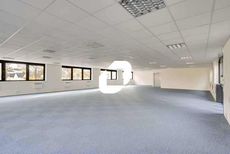 A proximité immédiate du RER A, dans le quartier 