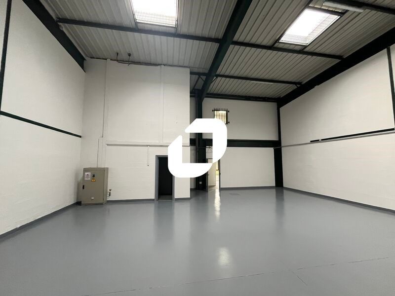 Idéalement situé à Villepinte (93) à proximité im