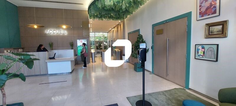 Idéalement situé au coeur du secteur Pleyel de Sa