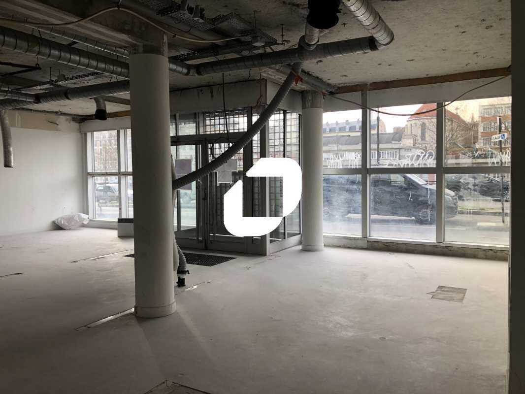 Immprove vous propose un local commercial Quai de