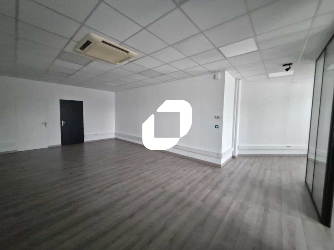 Au coeur de Val d'Europe à proximité de l'autorou