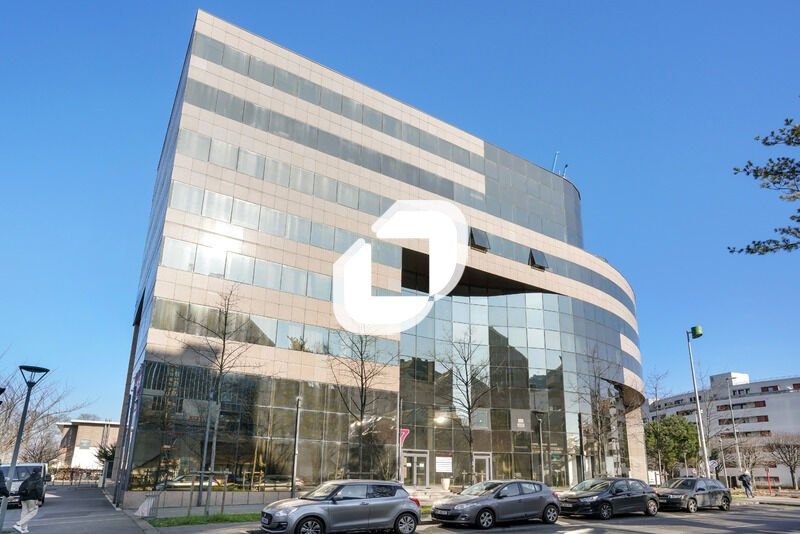 L'immeuble de bureaux de standing, stratégiquemen