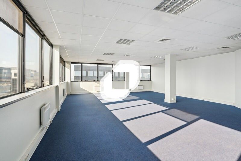 L'immeuble de bureaux de standing, stratégiquemen