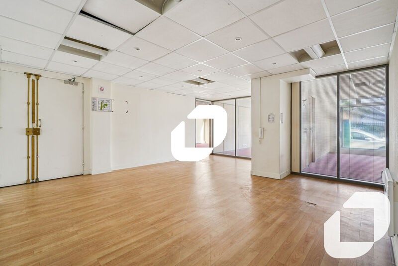 À proximité du métro Convention, IMMPROVE propose