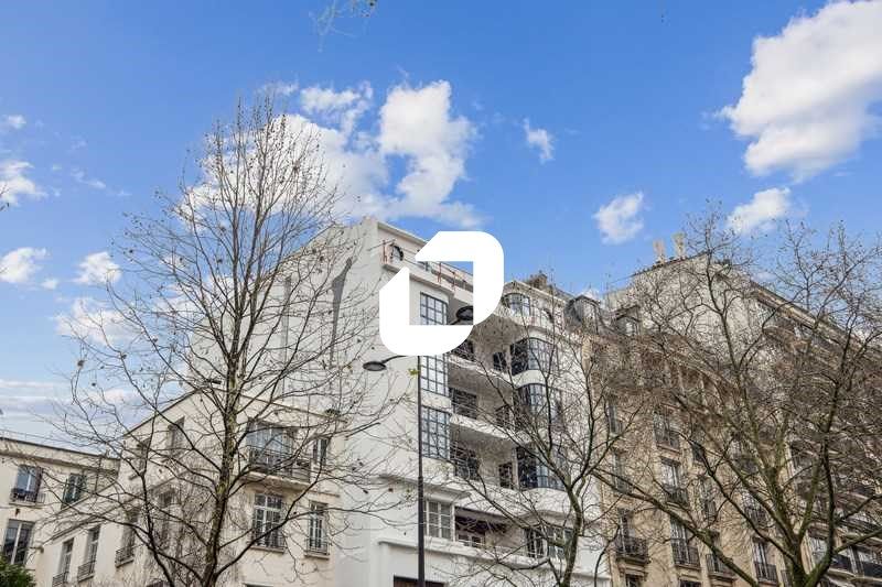 Situés à quelques pas de la Place de la Nation, I