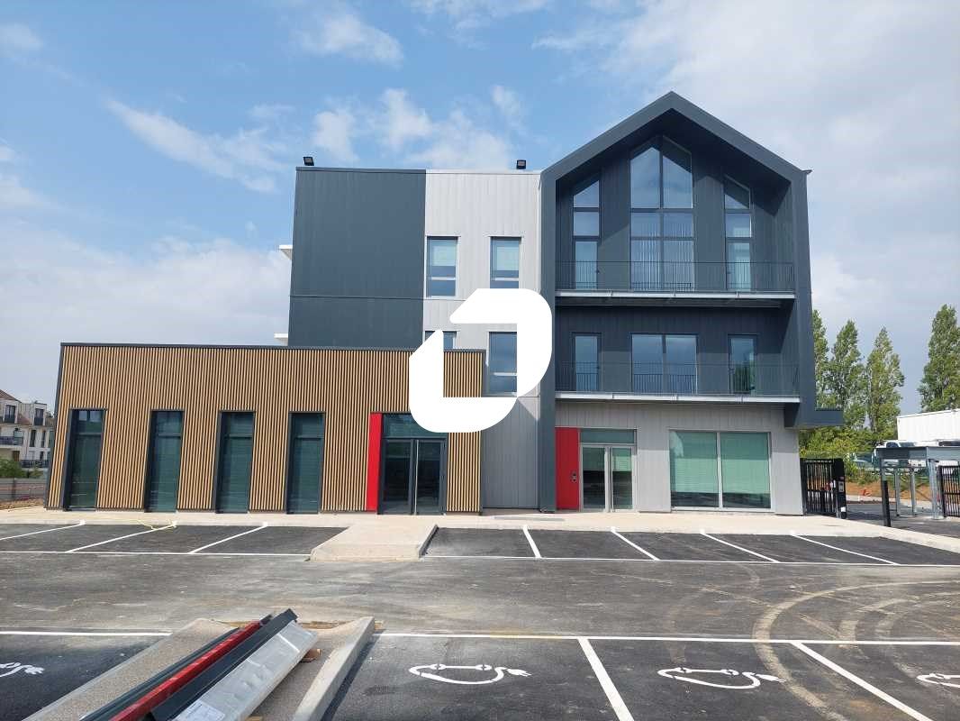 Au sein de la zone d'activité des Gâtines de Plai