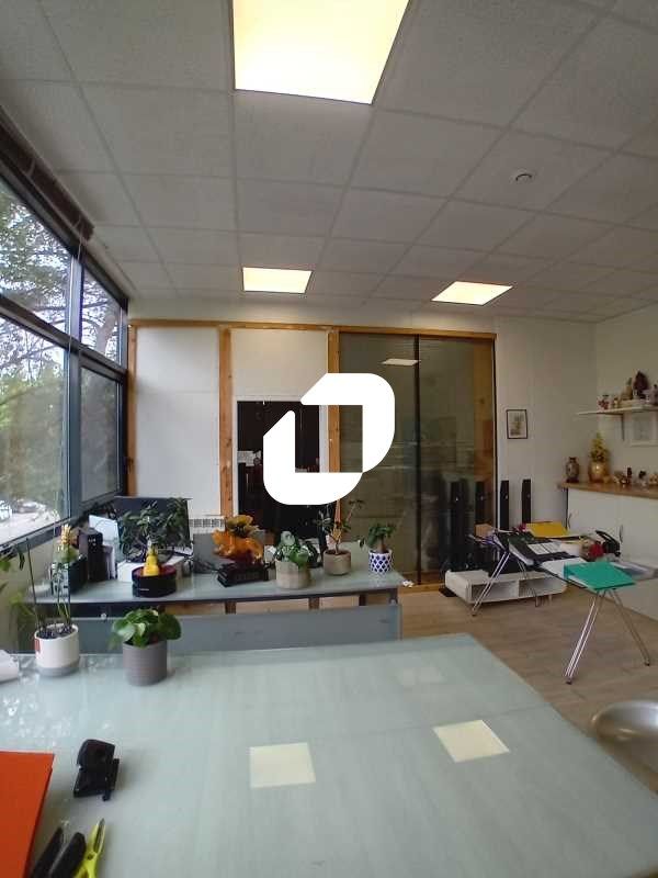 Situés dans un environnement professionnel et fac