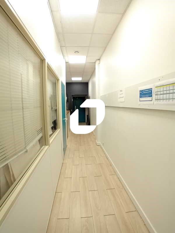 Situés dans un environnement professionnel et fac